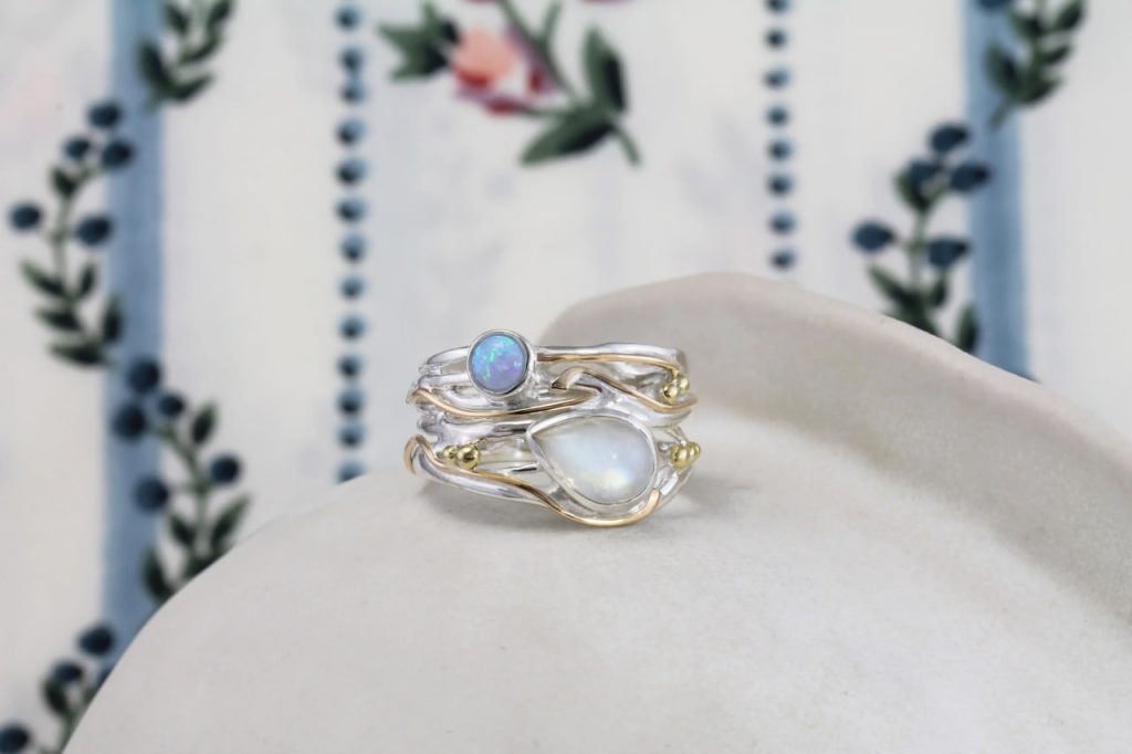 gw rng 002 sculptural ring moonstone opal styled cushion