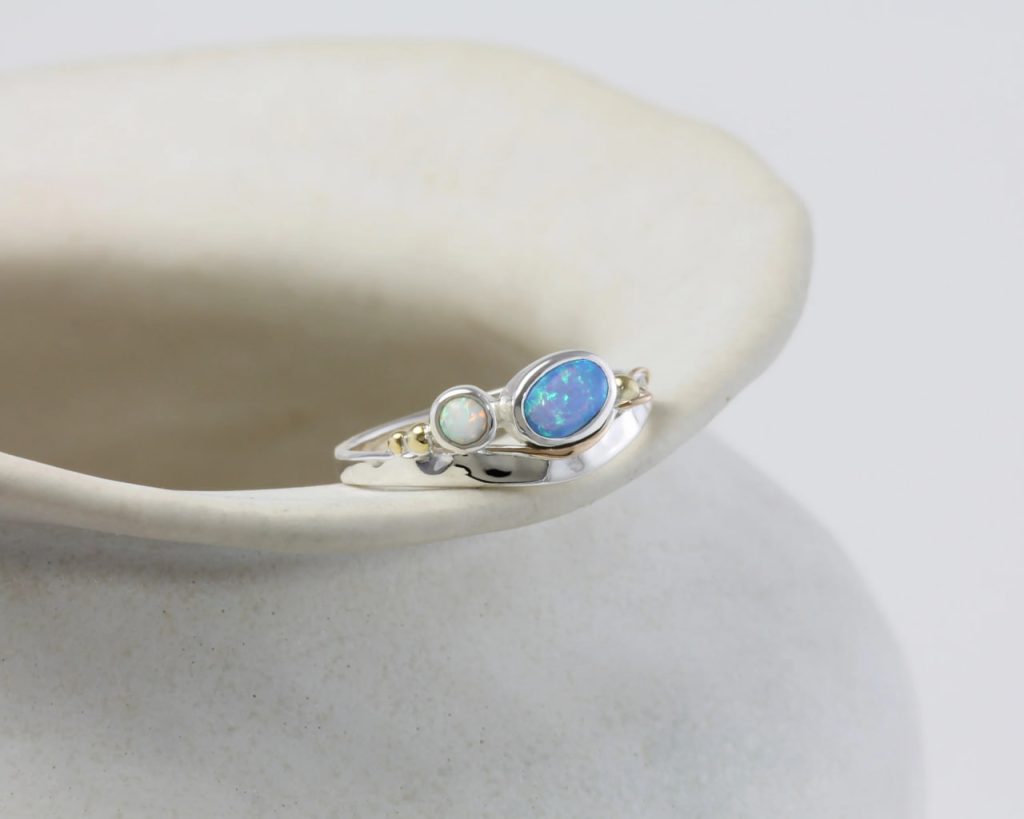 gw rng 003 hammered ring blue white opal styled ceramic