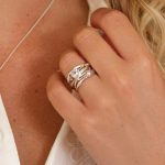 gw rng 004 sculptural ring green amethyst pearl model chest