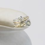 gw rng 004 sculptural ring green amethyst pearl styled cushion 2